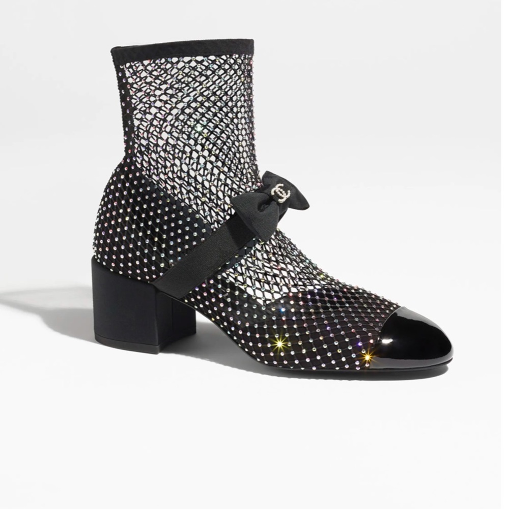 - CHANEL 23S RUNWAY BNIB 38 Crystal Mary Jane Booties